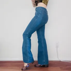 70'S VINTAGE BELL BOTTOM JEANS // WAIST SIZE 26