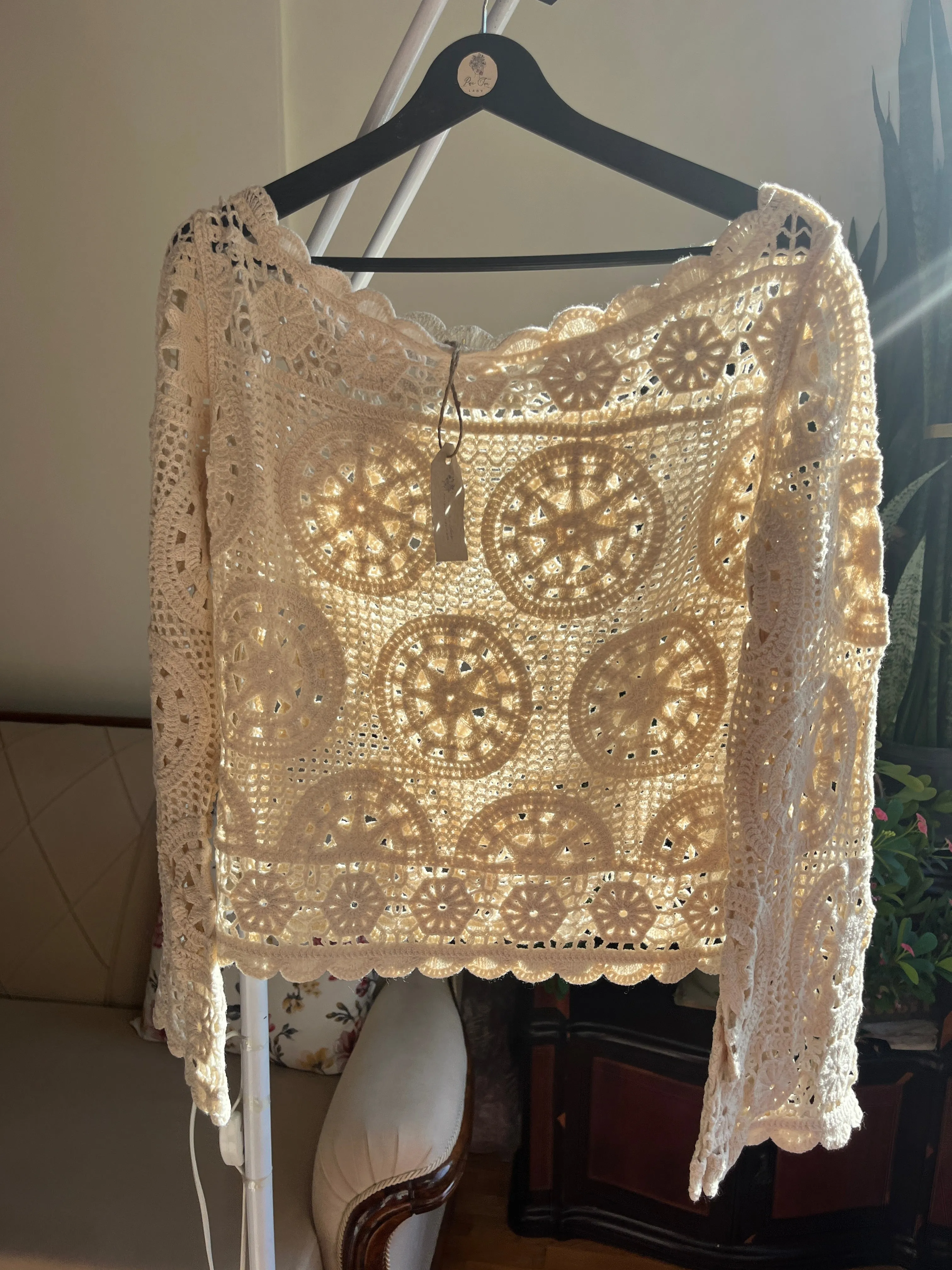 Boho Style Crochet Blouse with Flared Sleeves and Ethnic Patterns – Open Beige Top