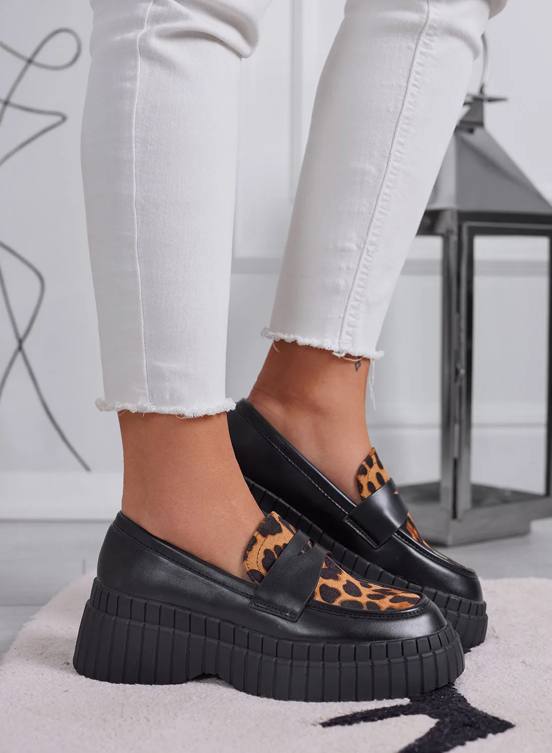 SIRIA - Black platform loafers with a leopard print animal insert