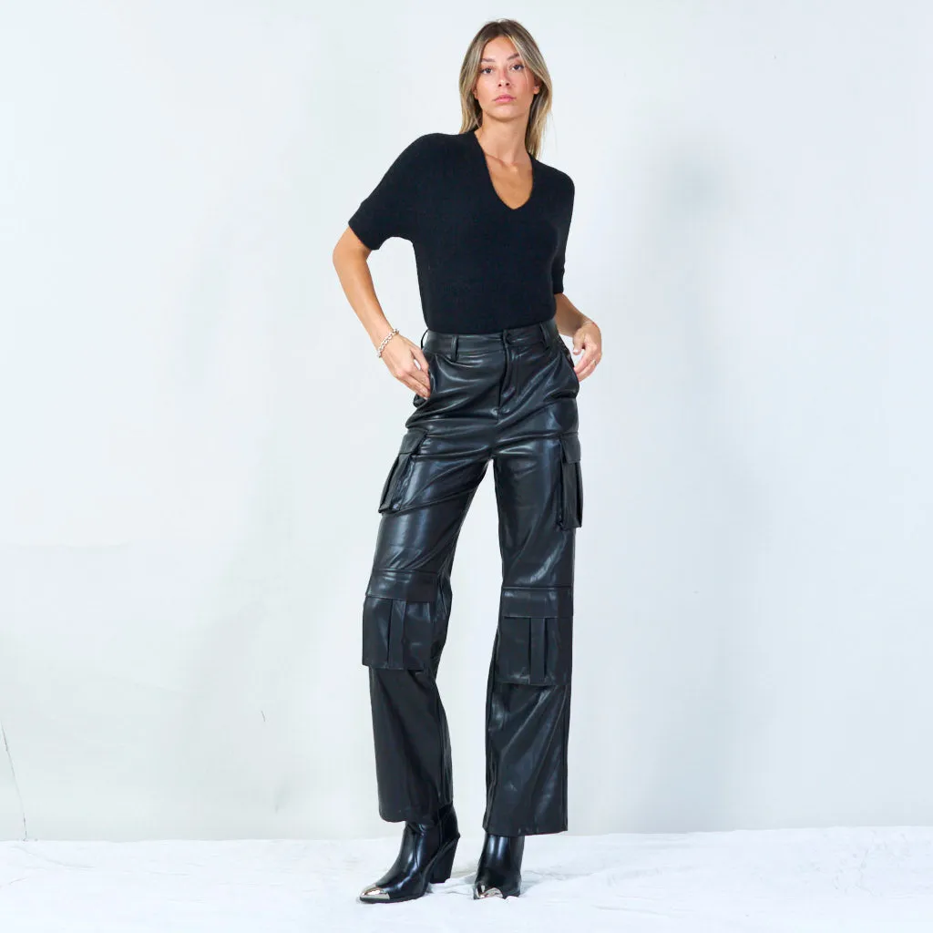 Sleek cargo pants with multiple pockets wholesale