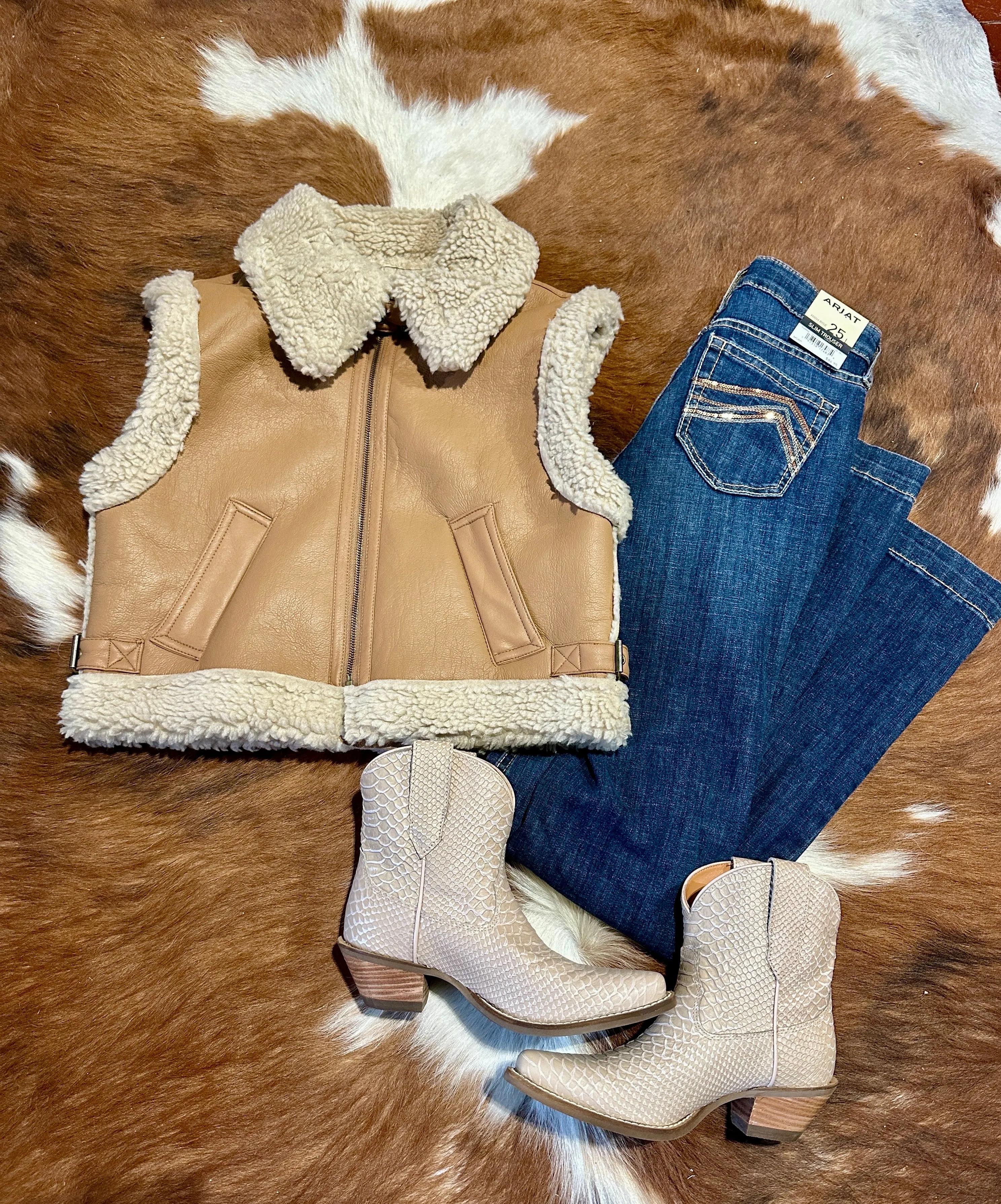 Wallen Faux Leather Shearling Vest ✙ON SALE NOW ✙