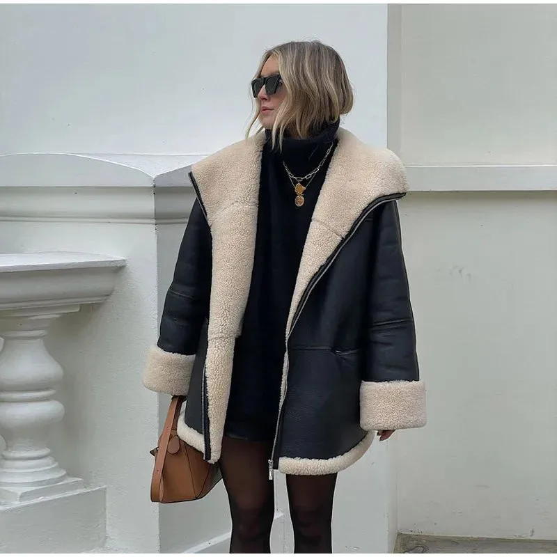 Women's Elegant Black Oversize Vegan Leather Winter Coat with Faux Fur | Ideal for Autumn/Winter